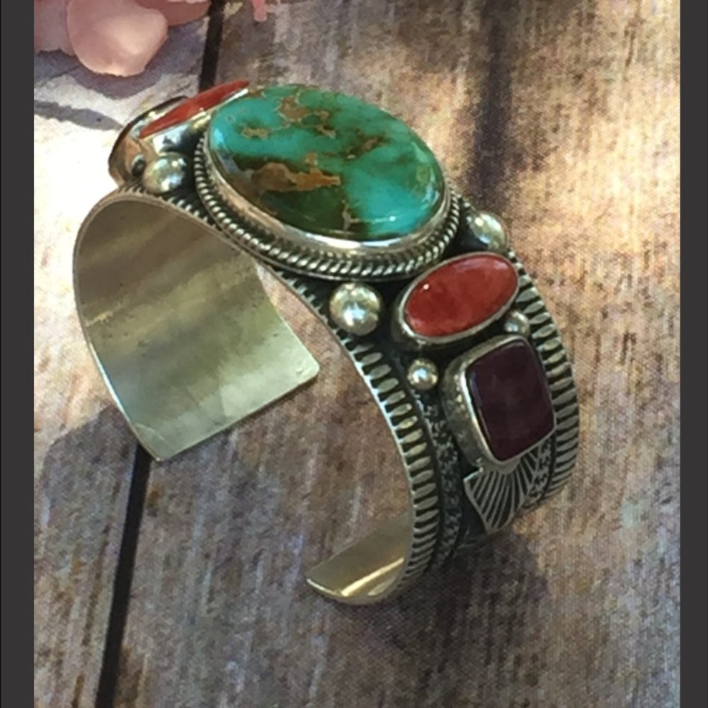 🆕❤️Guy Hoskie Sterling Silver Cuff